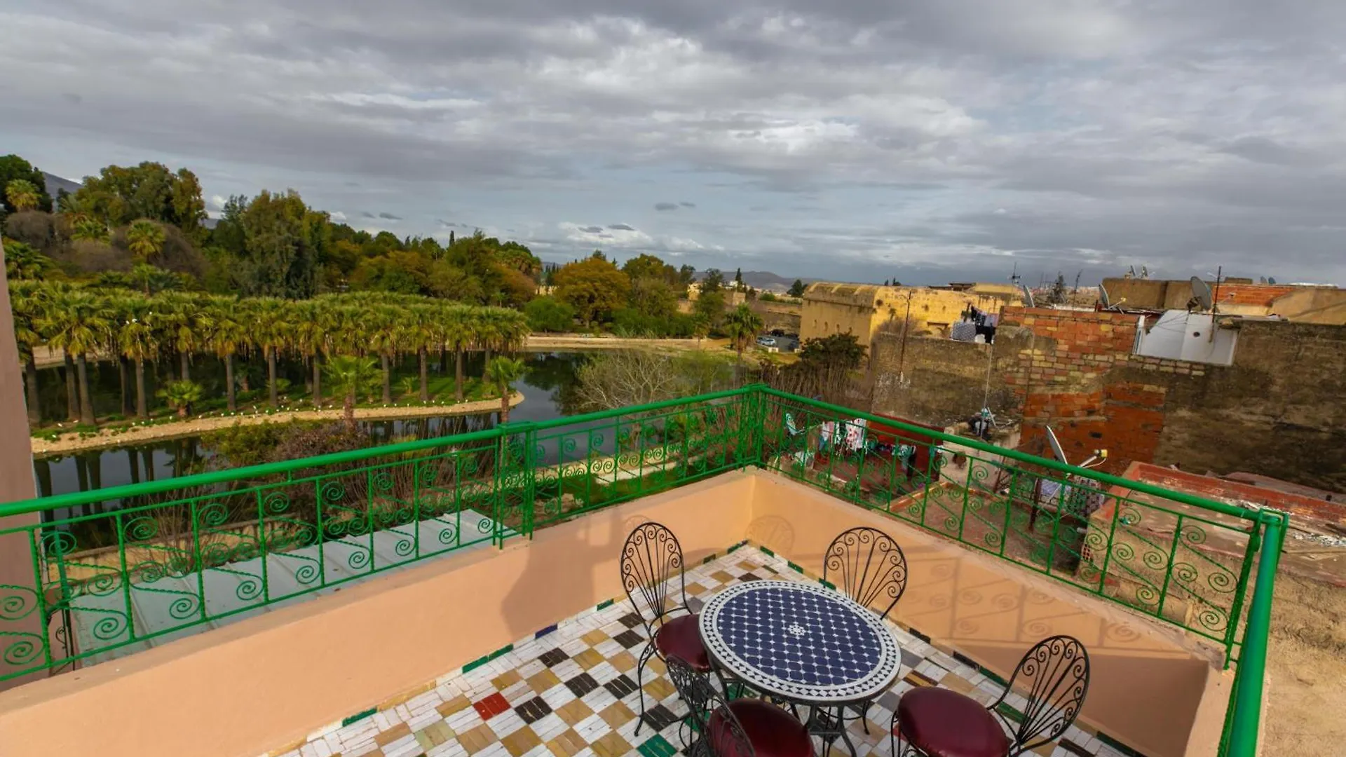 Guest house Riad Jnan Fes